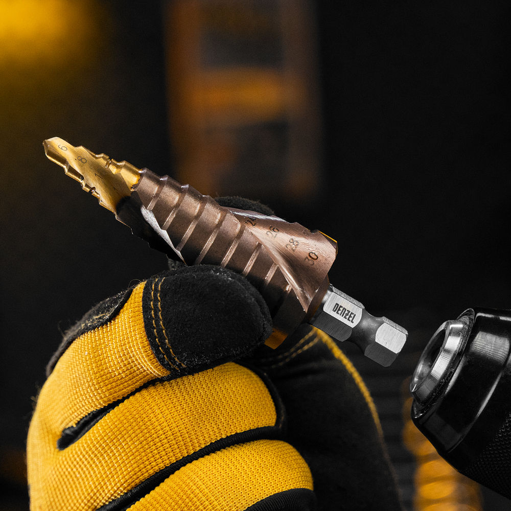 Сверло ступенчатое, 6-8-10-12-14-16-18-20-22-24-26-28-30мм, Р6М5К5, 6-гр. хвостовик Denzel (723614)