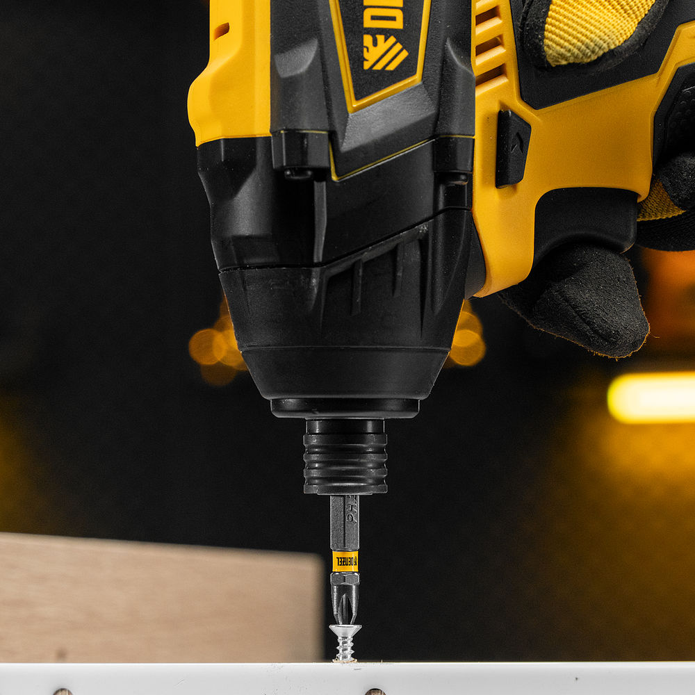 Бита PH2х50, сталь легированная S2, 10 шт., Е 6,3, шестигранный профиль, отрывная упаковка Denzel (11683)