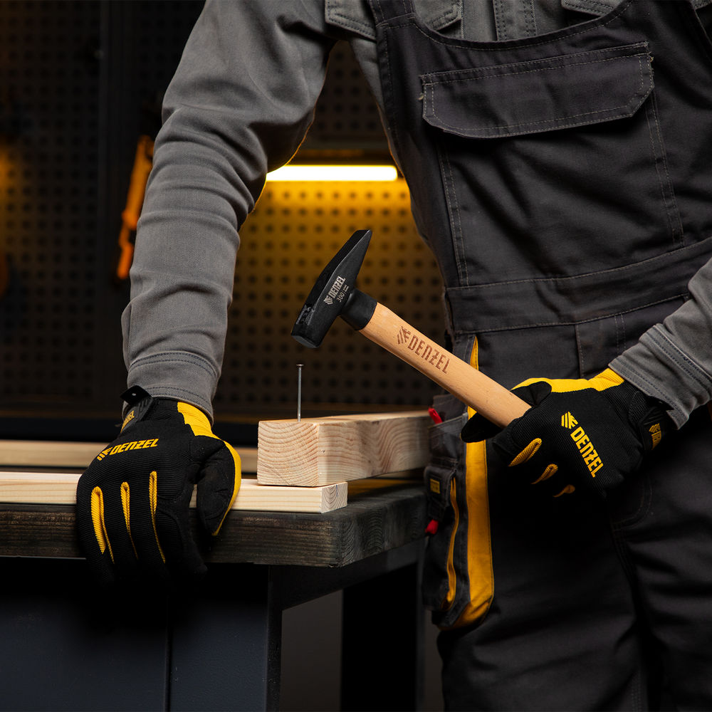 Молоток слесарный, 300 г, кованый квадратный боек, буковая рукоятка Denzel (10427)