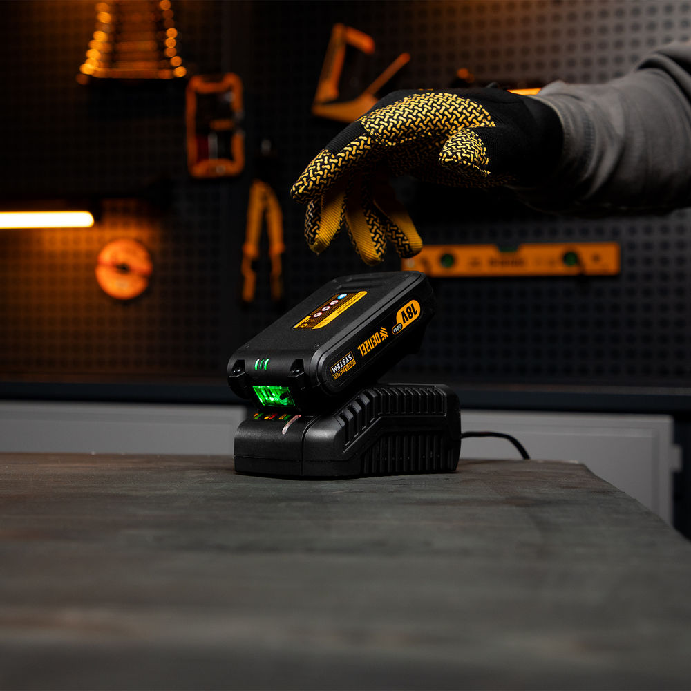 Батарея аккумуляторная IB-18-2.0, Li-Ion, 18 В, 2.0 А/ч Denzel (28433)