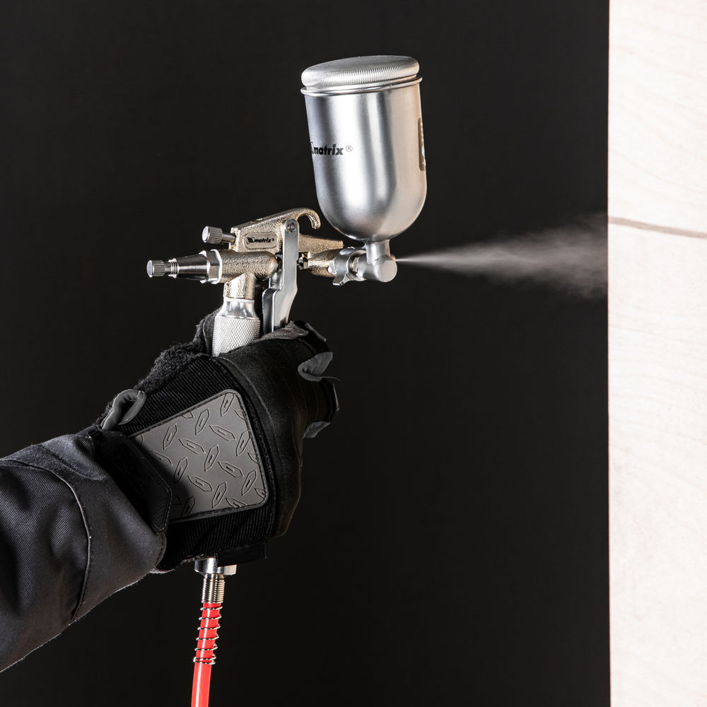 Краскораспылитель пневматический для финишных работ с верхним бачком V 0,1 л, сопло D 0.5 мм Matrix (57318)