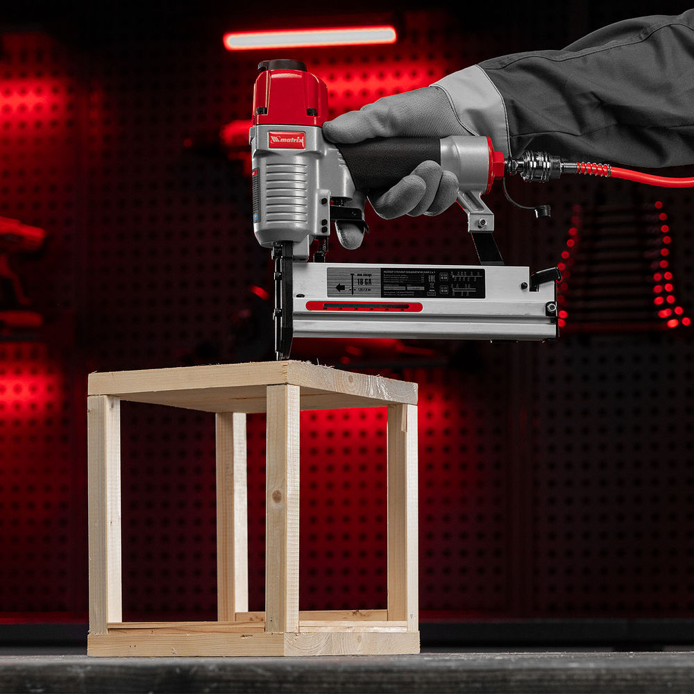 Нейлер-степлер пневматический 2 в 1, с регулировкой глубины забивания, гвозди 18GA, скобы 18GA Matrix (57428)