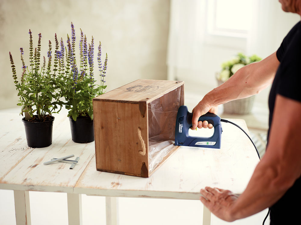 Электрический нейлер-степлер 2-в-1 для скоб R:El.Staple Gun ESN114, тип 140 и гвоздей 300 RAPID 5000131