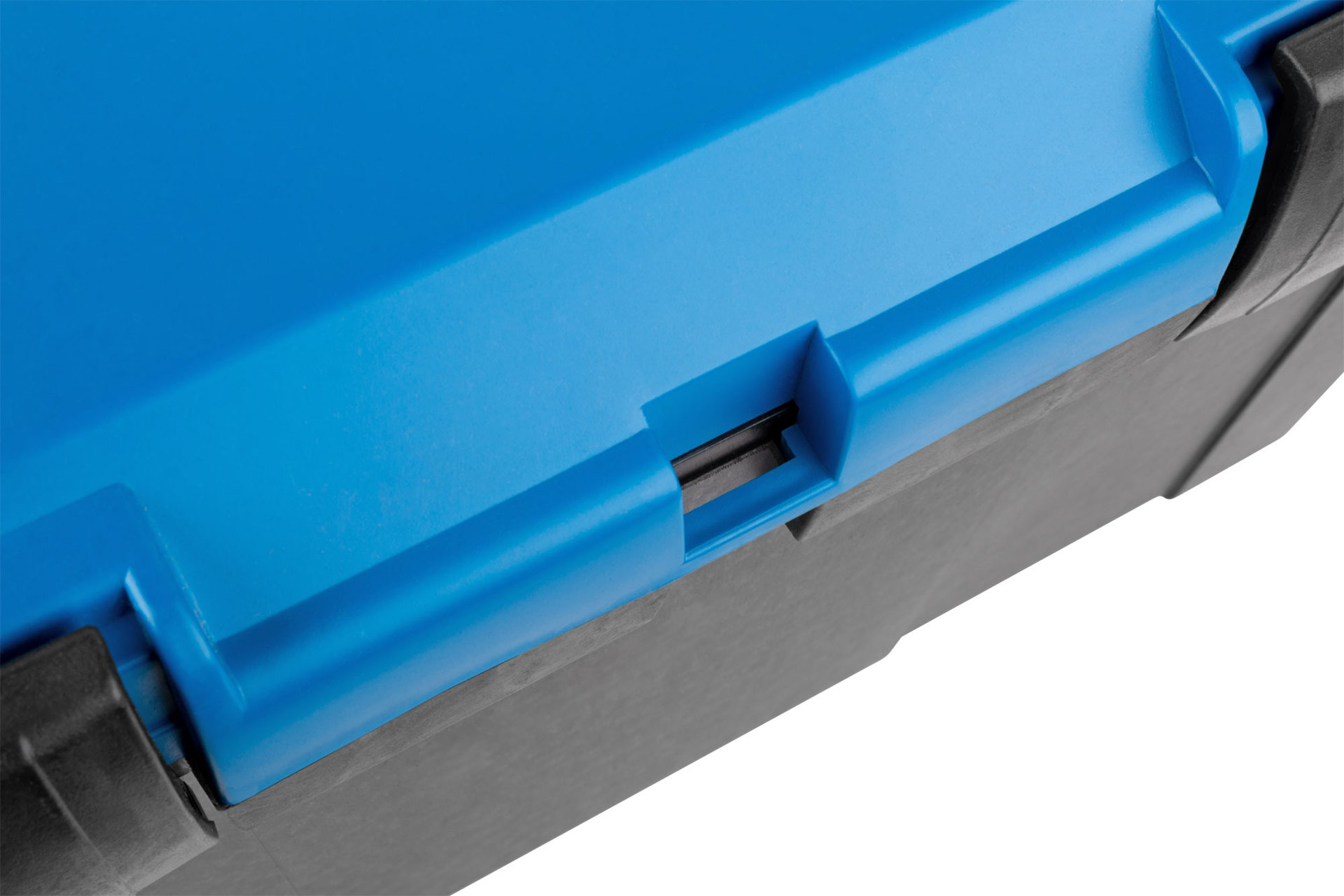 Ящик для инструмента пластиковый 18 ( 450х240х275 мм )