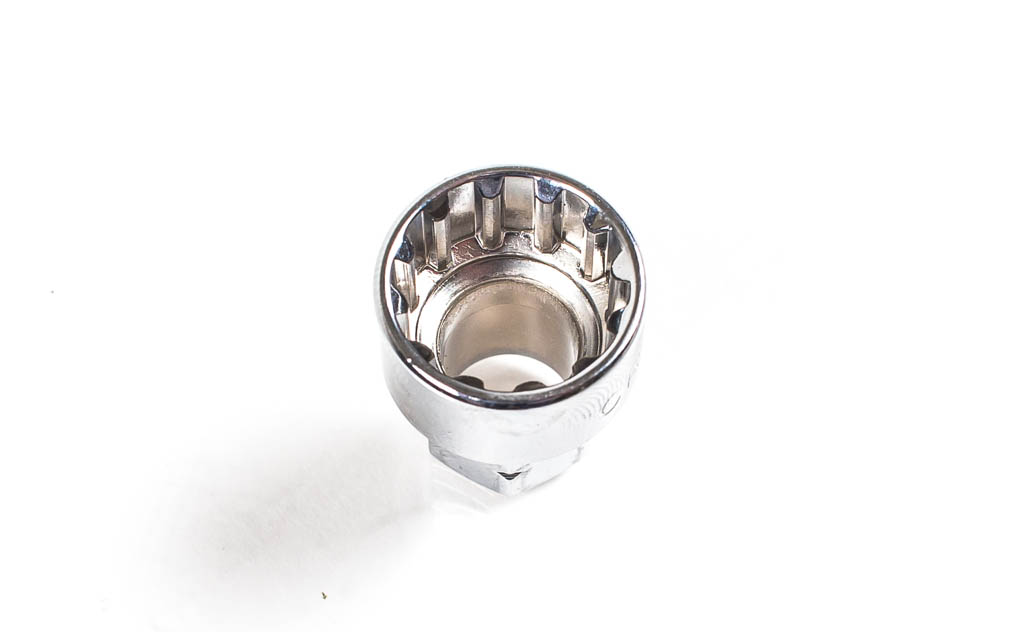 Набор торцевых головок проходных с аксессуарами 13 мм 17 пр. Licota ALK-1005P