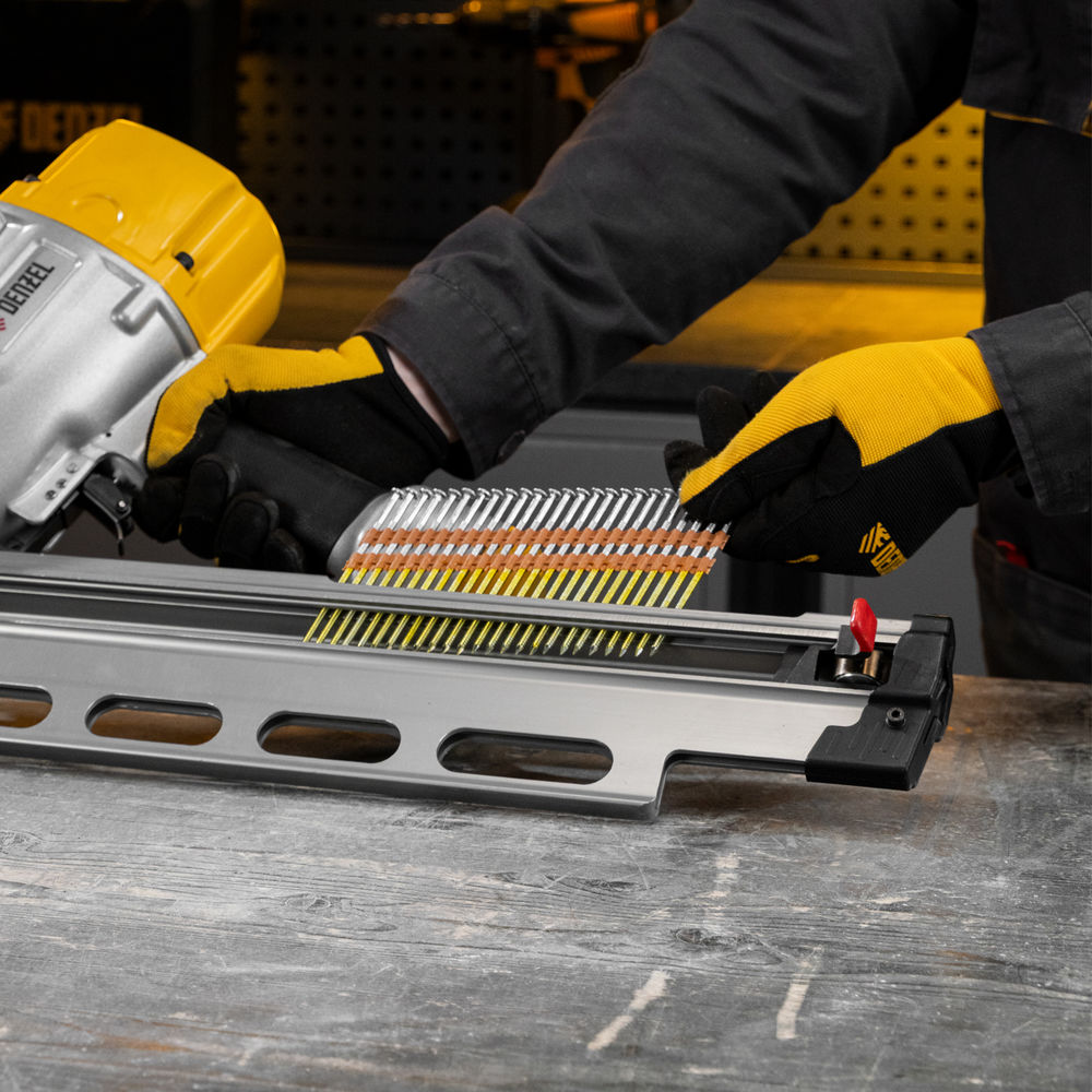 Гвозди для пнев. нейлера (оцинк.) длина - 90 мм, диам. - 3,05 мм, 2000 шт. Denzel (57690)