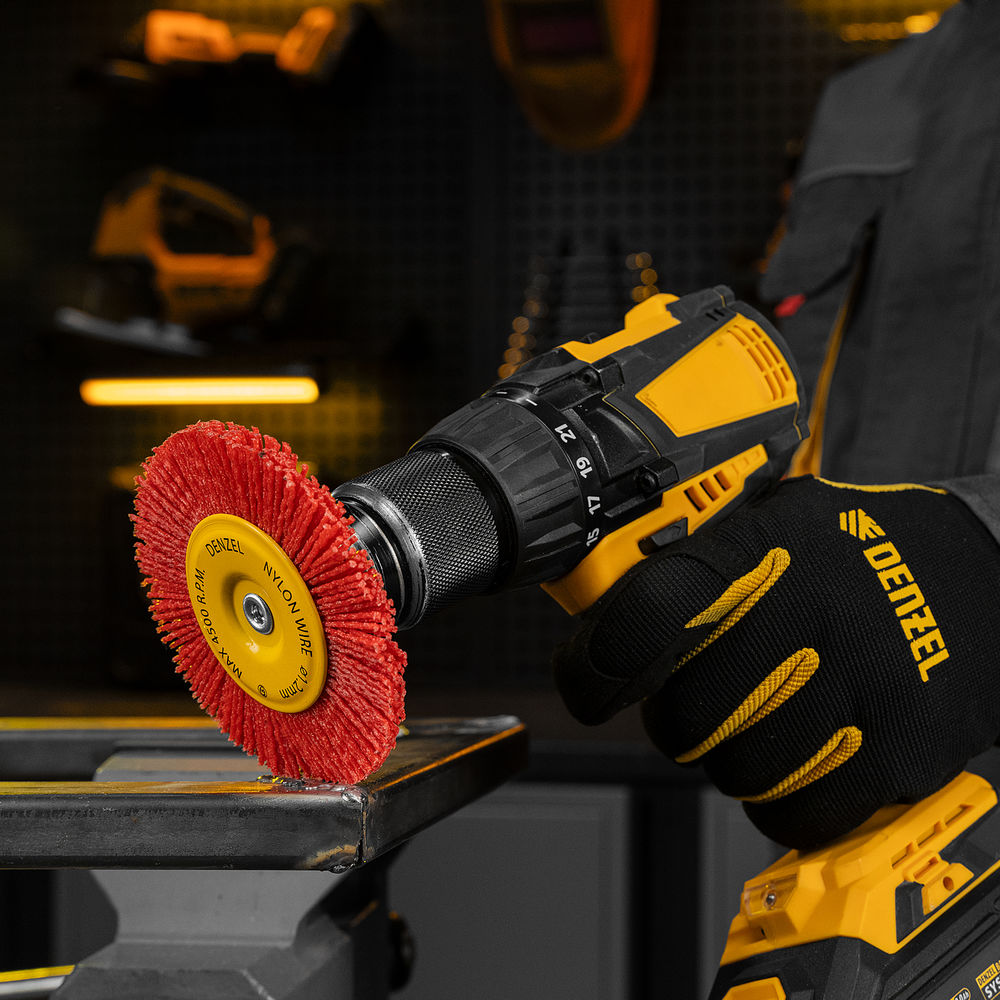 Щетка для дрели, 100 мм, Плоская, со шпилькой, нейлоновая щетина Denzel (74434)