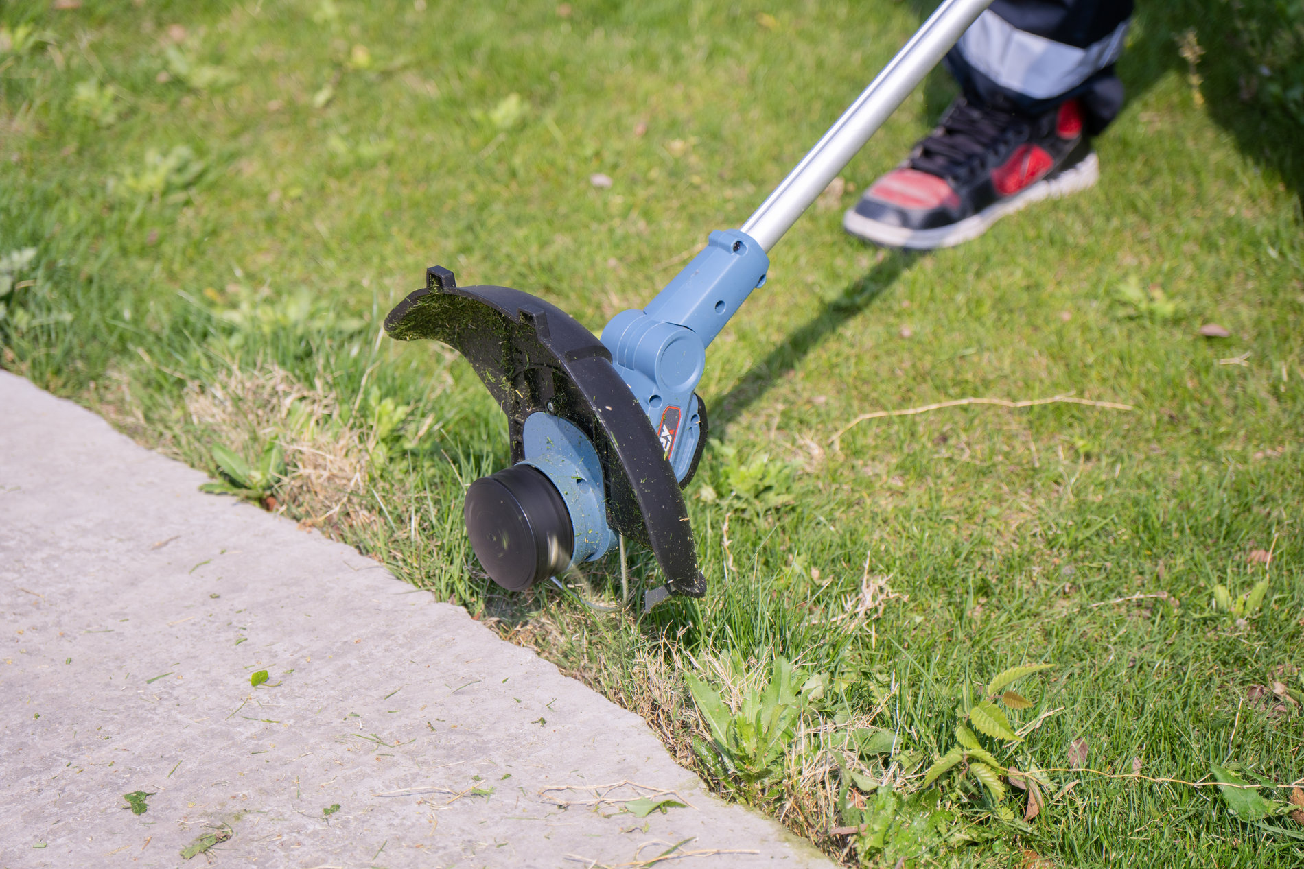 Триммер аккумуляторный, серия X2, 20В, 30.5 см., с 1 АКБ, 1 ЗУ