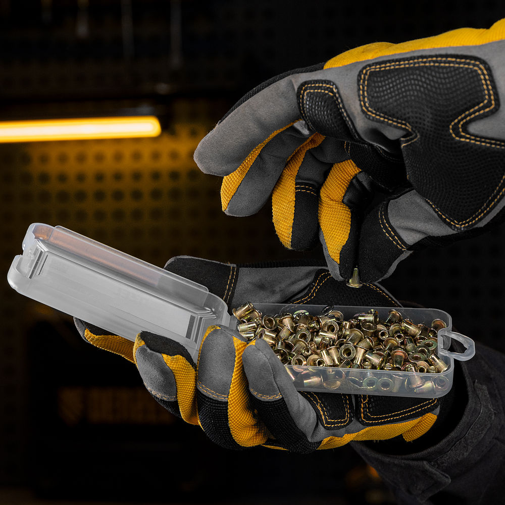 Заклепки резьбовые, стальные, оцинкованные, М3, пластиковый кейс, 200 шт. Denzel (40600)