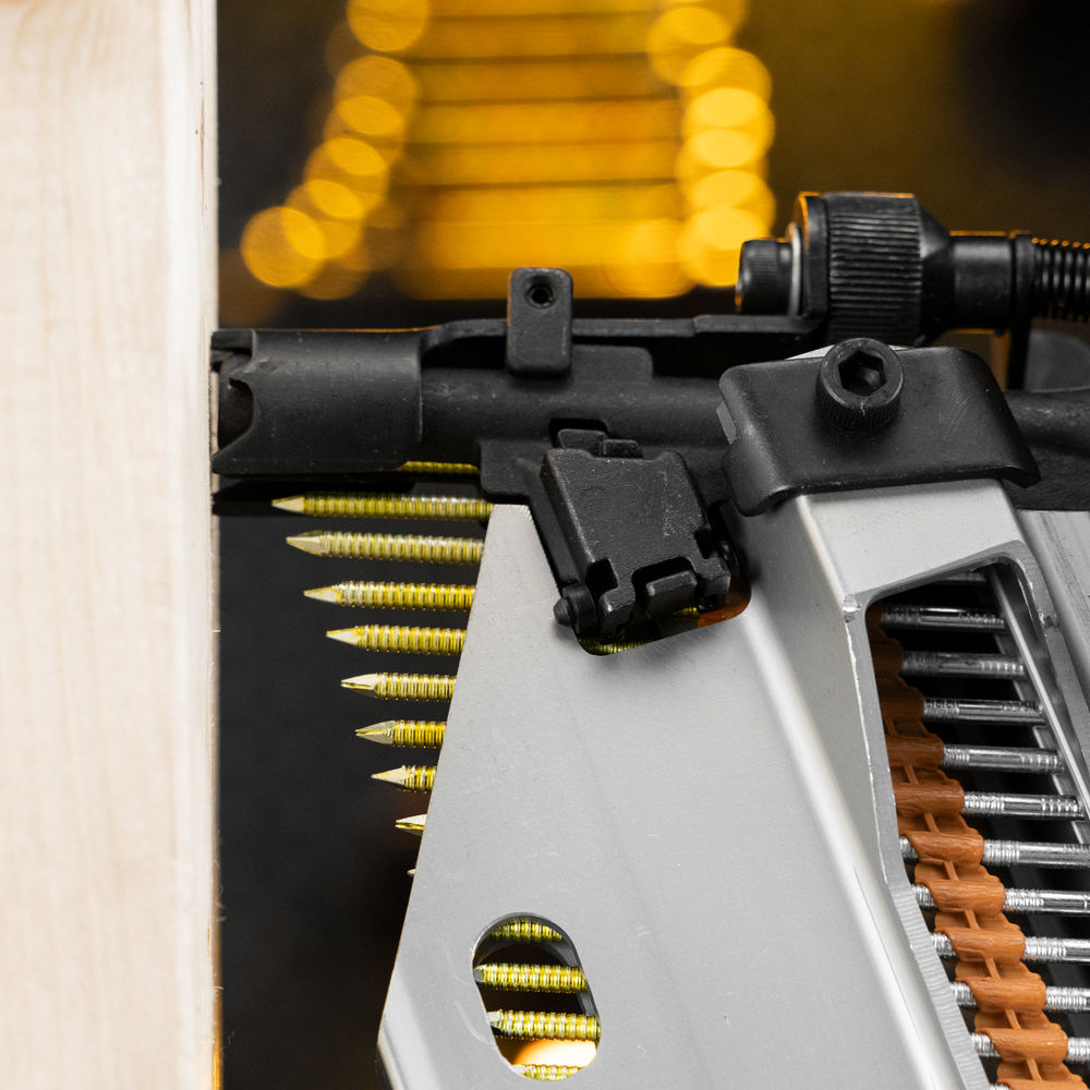 Гвозди для пнев. нейлера (оцинк.) длина - 90 мм, диам. - 3,05 мм, 2000 шт. Denzel (57690)