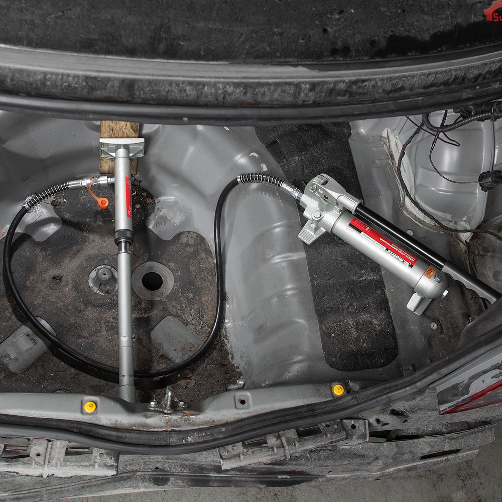 Растяжка гидравлическая, 4 т, набор из 17 предметов, 7 сменных насадок, в пластиковом кейсе Matrix (513345)