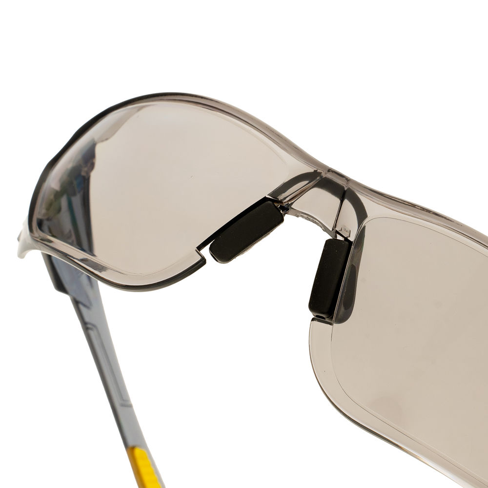 Очки защитные открытые, поликарбонатные, дымчатая линза Denzel (89200)