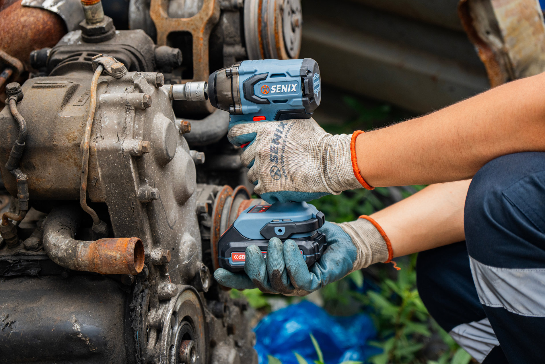 Импульсный гайковерт 1/2, 330 Нм, без АКБ и ЗУ X2 20В