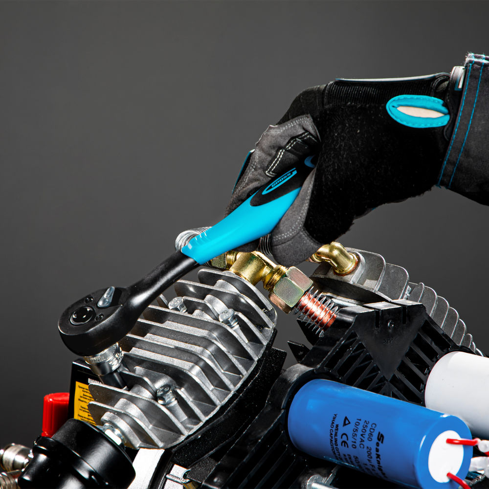 Ключ-трещотка 3/8, CrV, 72 зуба, с быстрым сбросом Gross