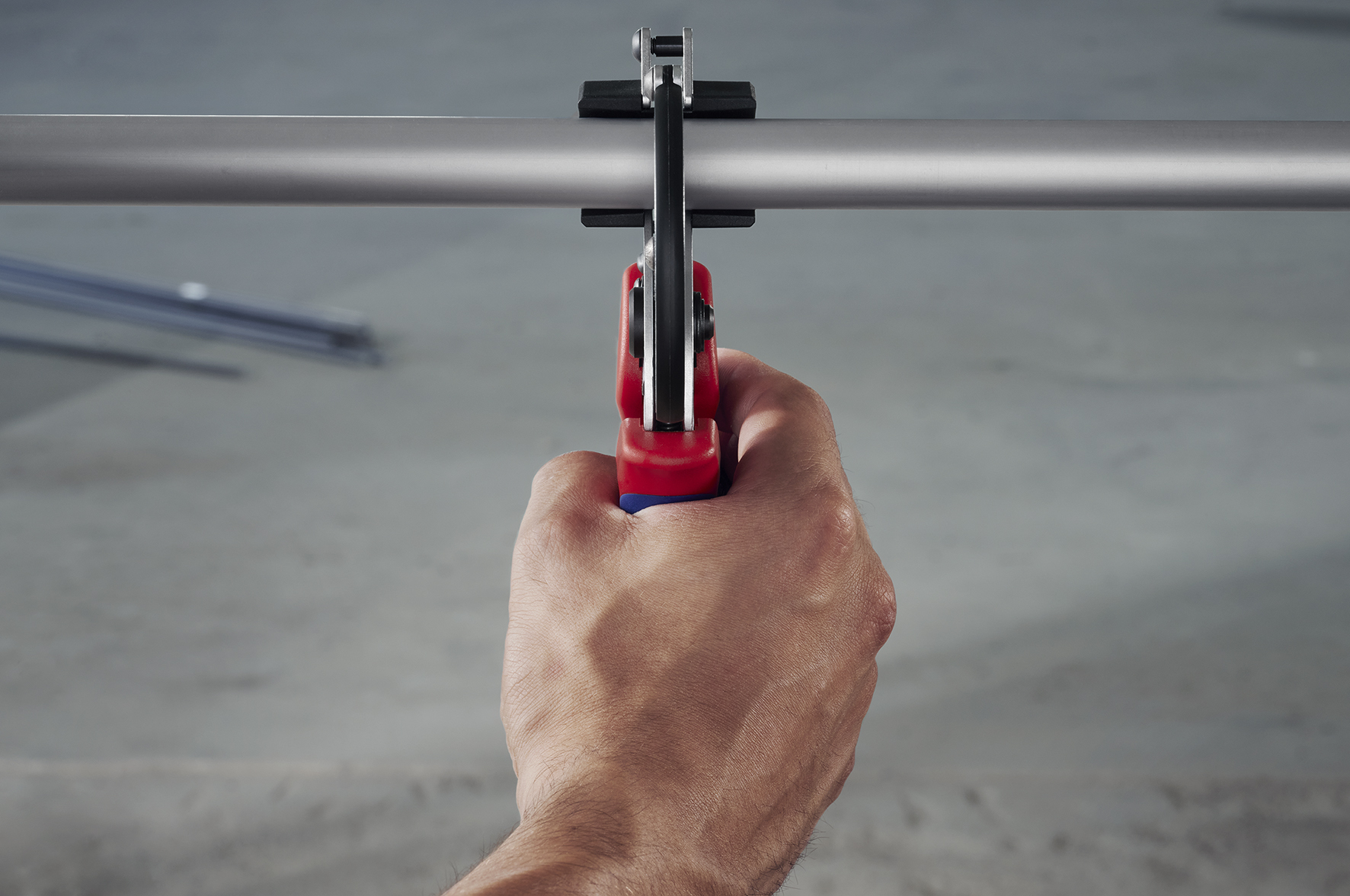 Труборез-ножницы для композитных и пластиковых труб, O 26 мм (KN-902525)