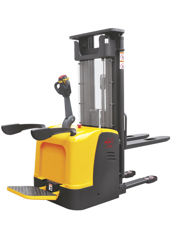 Штабелер самоходный 1,5 т 5,6 м XILIN CDDK15-III Li-ion 24/230 В/Ач (с платформой) (1042408)