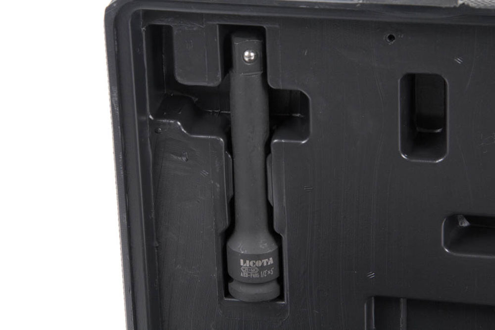 Гайковерт пневматический ударный 1/2 563 Нм (57 кГм) с головками 9-27 мм и аксессуарами, в кейсе, Licota, PAW-04006RK2