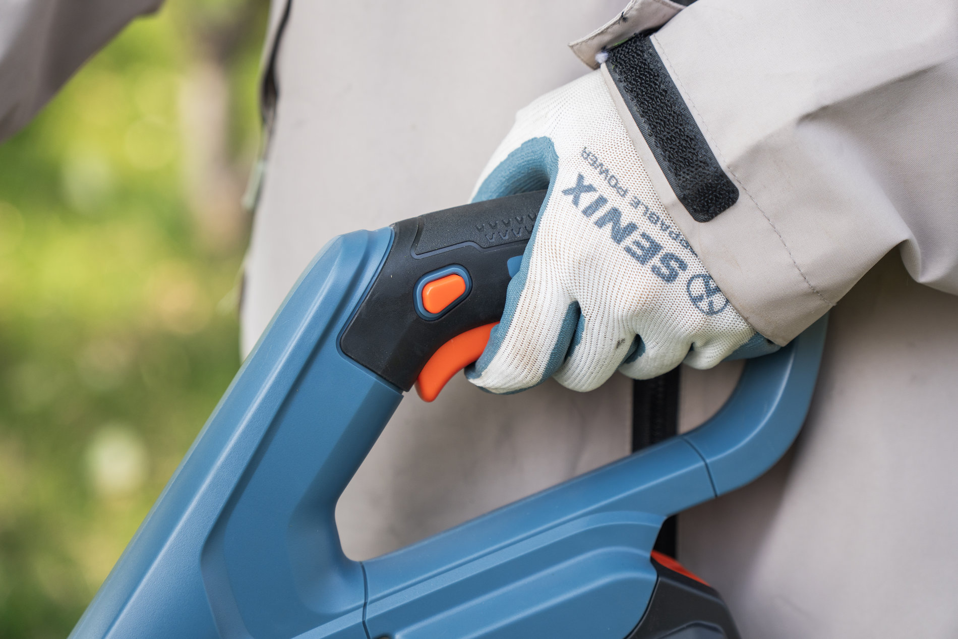 Триммер аккумуляторный, серия X2, 20В, 30.5 см., с 1 АКБ, 1 ЗУ