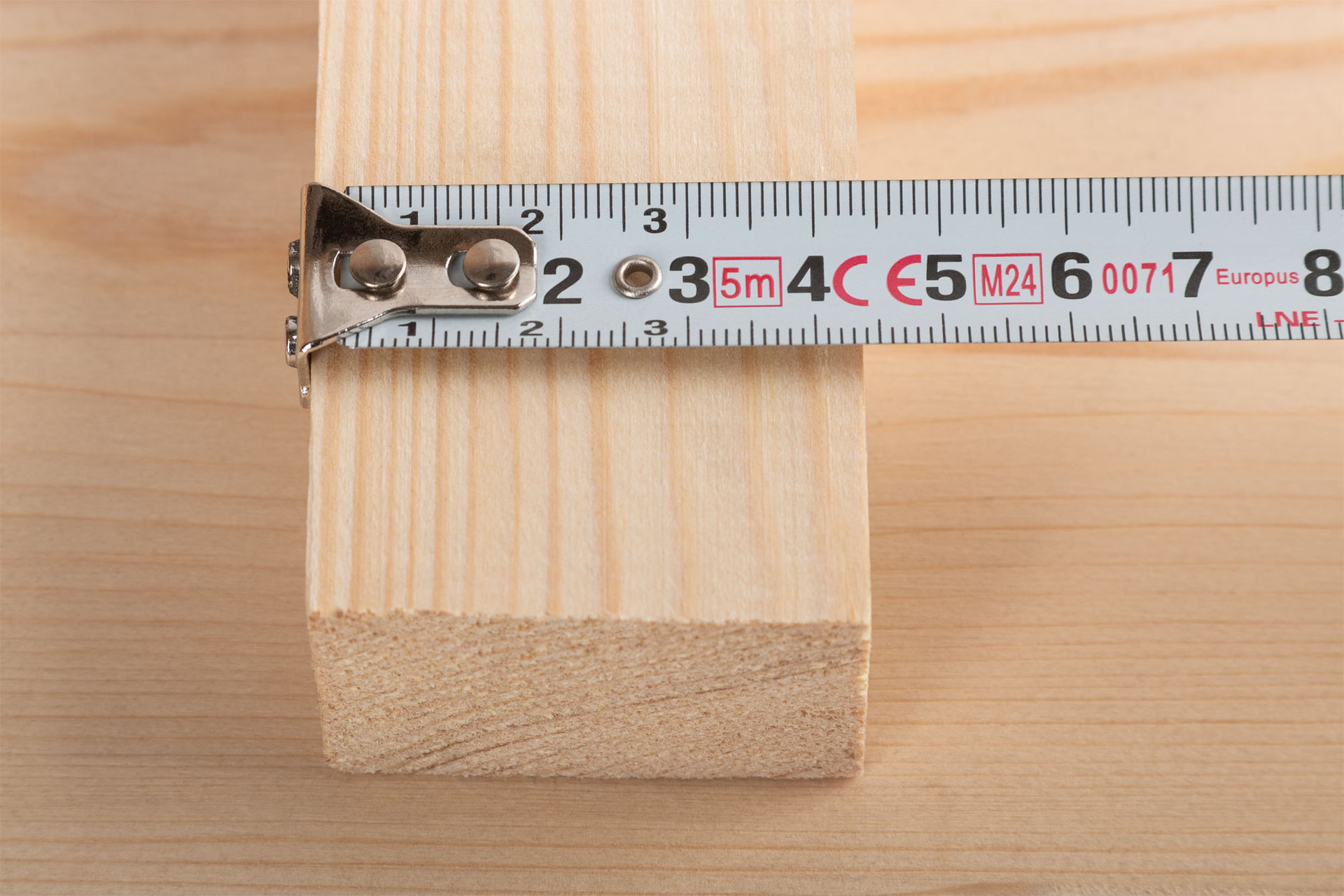 Рулетка Смарт, калибр.лента, нейлон.покр., магн.крючок, прорезиненный корпус 5 м х 19 мм