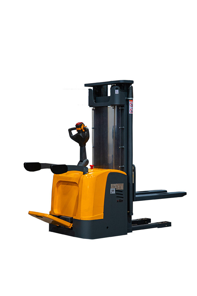 Штабелер самоходный 1,5 т 4,5 м XILIN CDDK15-III 24/200 В/Ач (с платформой) (1012037)