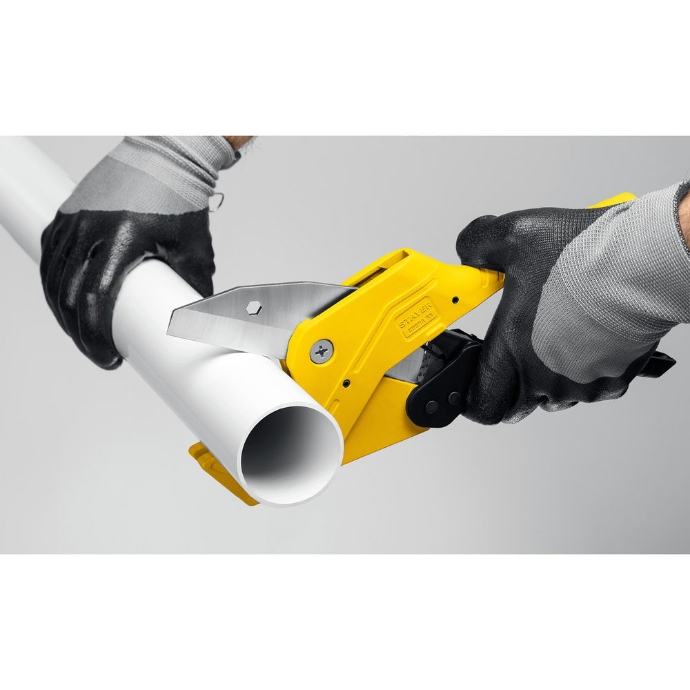 Труборез автоматический COBRA-63, до 63 мм, по металлопластиковым и пластиковым трубам STAYER Professional 23375-63