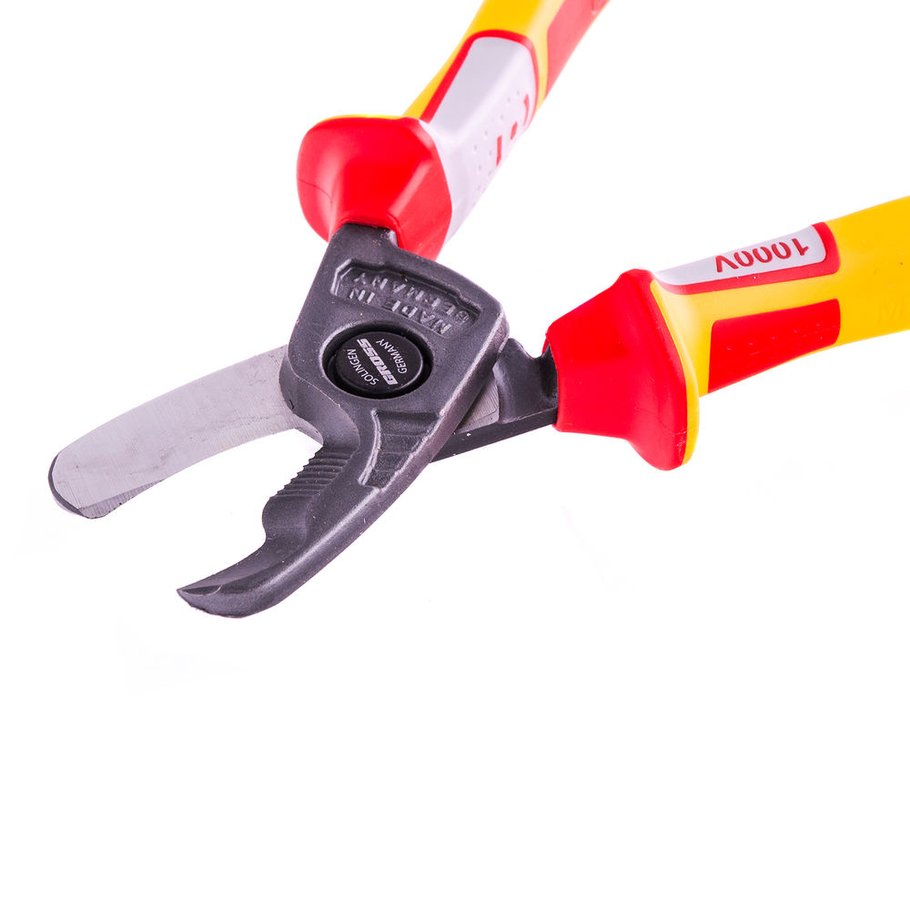 Кабелерез, диэлектрические рукоятки до 1000 В, трехкомпонентные рукоятки, 210 мм Gross (17728)