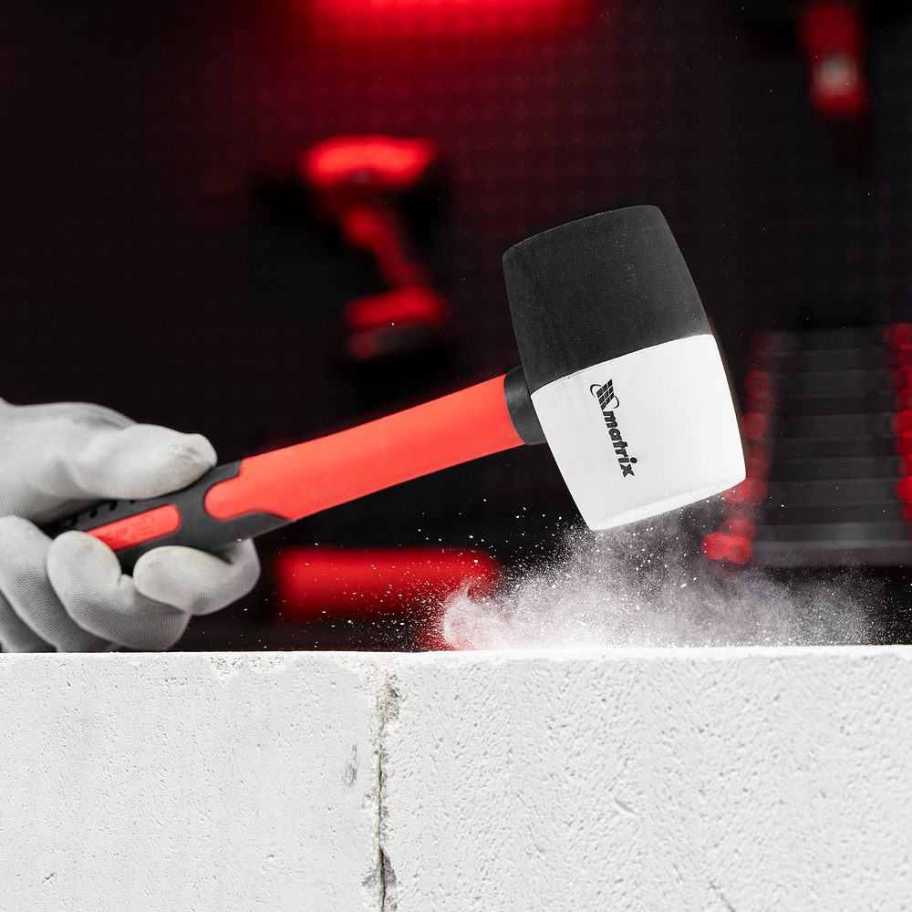 Киянка резиновая, 450 г, черно-белая резина, фибергласовая рукоятка Matrix