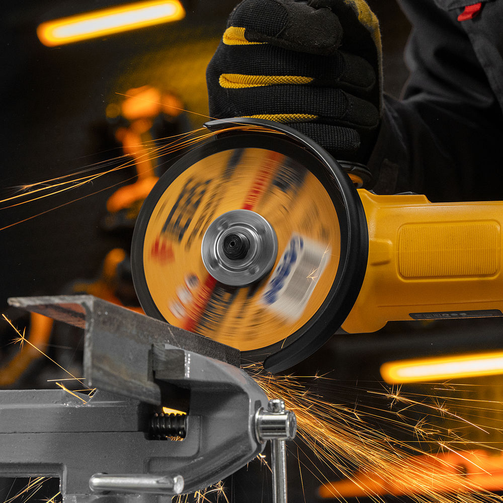 Круг отрезной по металлу, 125 х 1,0 х 22,2 мм, WA60TBF, в метал.банке, 10 шт. Denzel (737610)