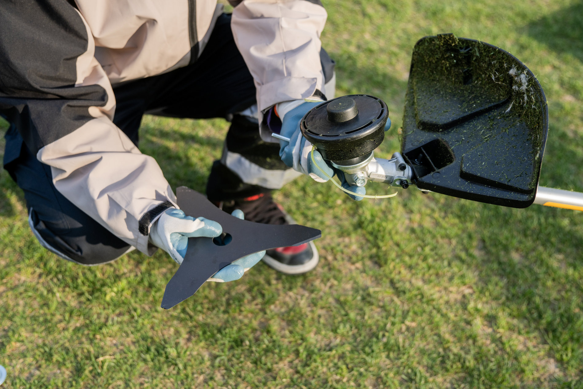 Триммер сетевой, 1200 Вт, 34 см (леска), 23 см (нож), велосипедная рукоятка