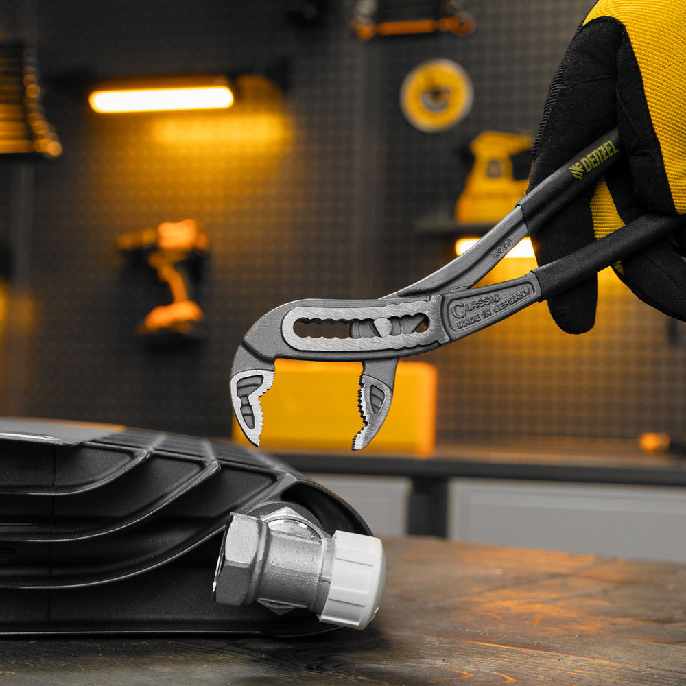 Клещи переставные, обливные рукоятки, 240 мм Denzel (17902)