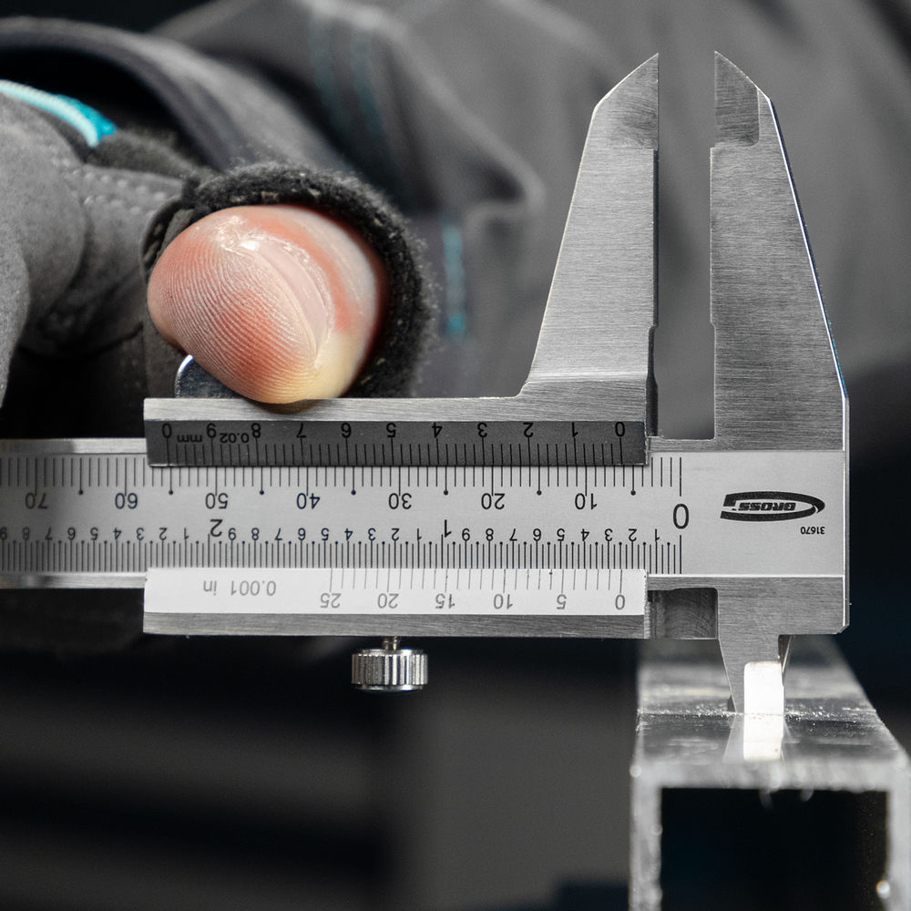 Штангенциркуль, 150 мм, 0.02 мм, нержавеющая сталь, с глубиномером Gross (31670)