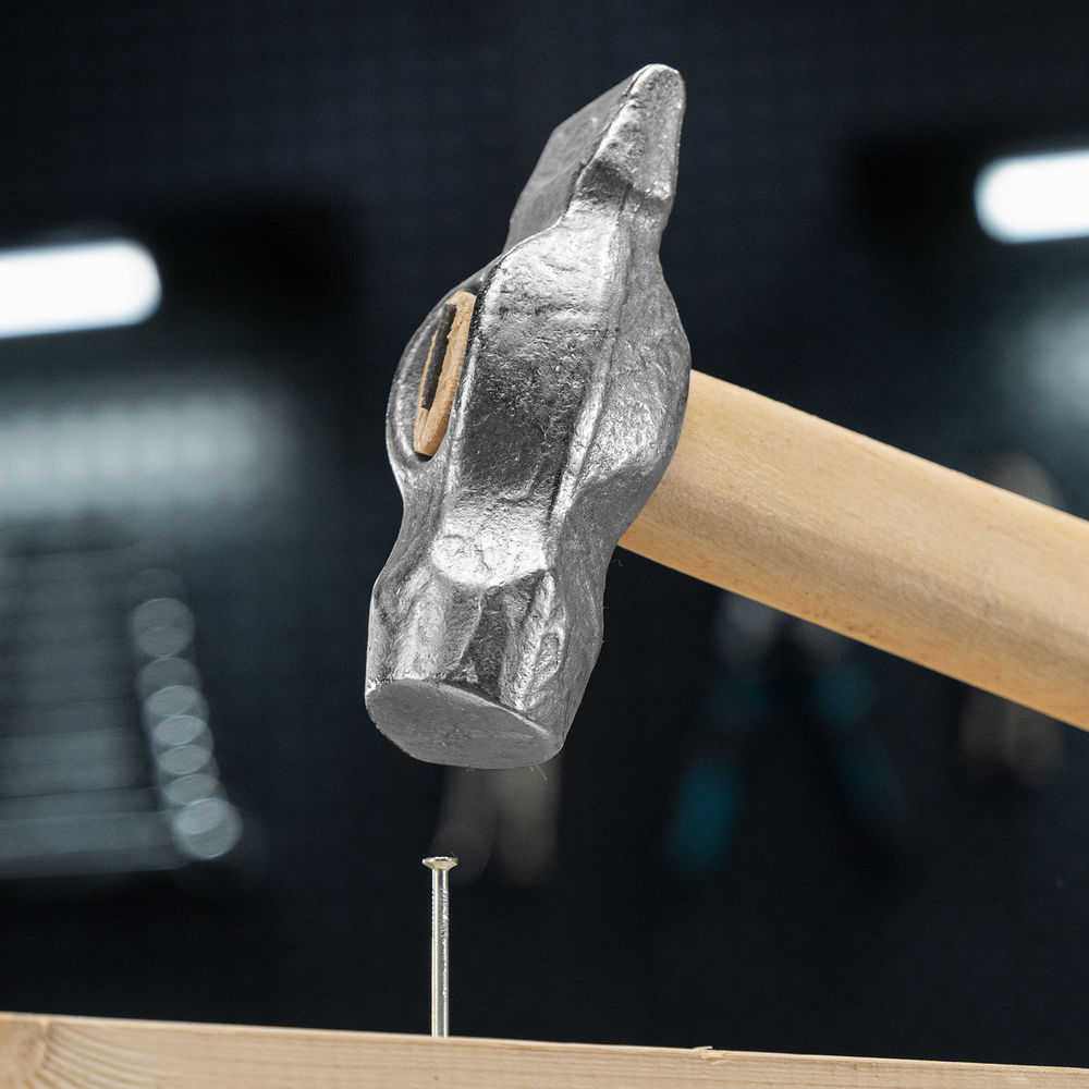 Молоток слесарный, 800 г, круглый боек, деревянная рукоятка (10243)