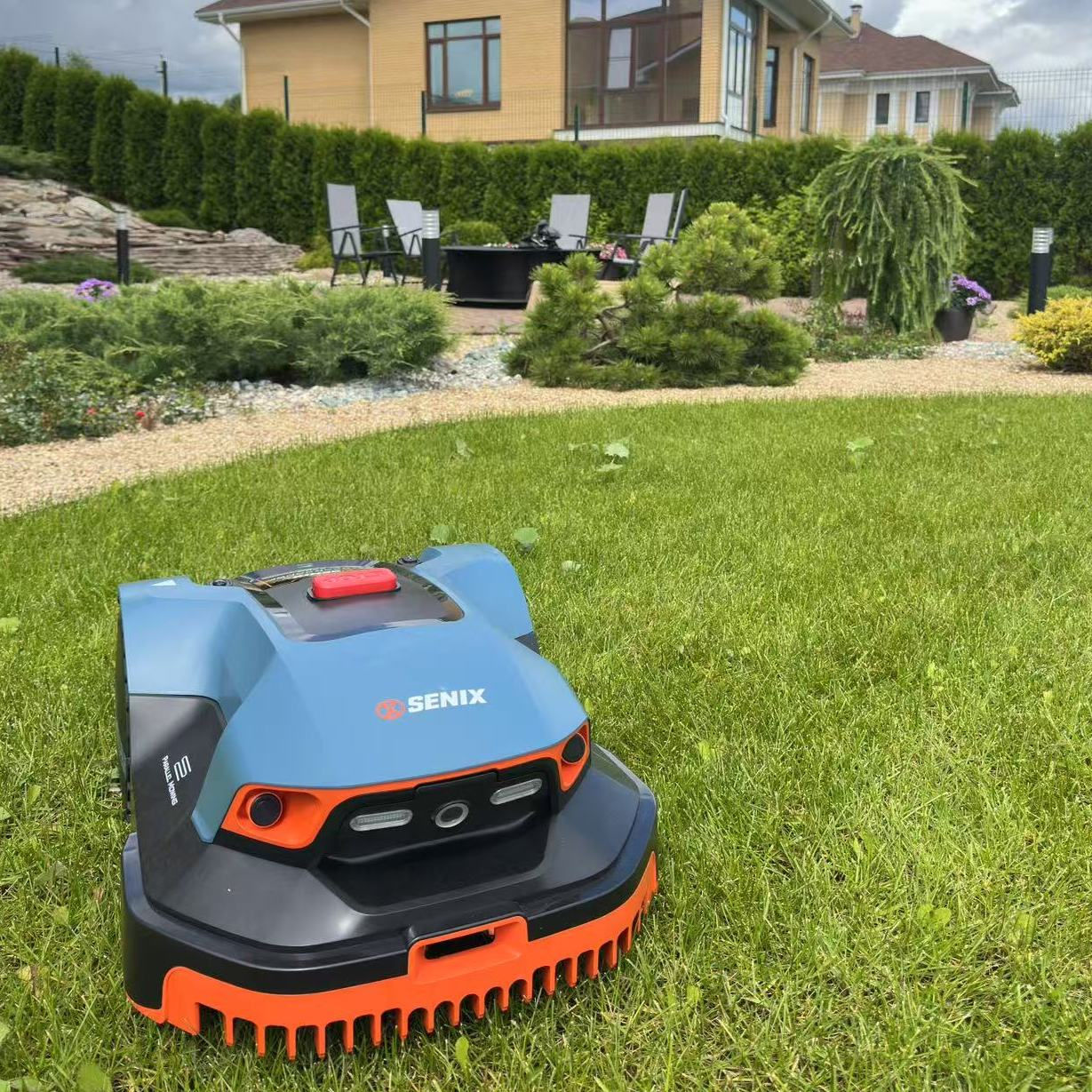 Робот газонокосилка GPS, 22.5 см, в комплекте 1 батарея 4.0Ач, Зарядная станция. X2 20В