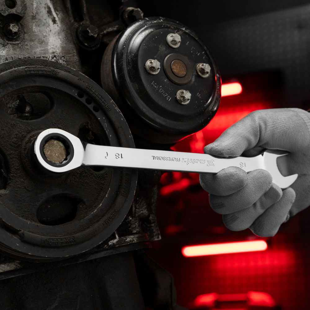 Ключ комбинированный трещоточный, 18 мм, CrV, зеркальный хром Matrix Professional