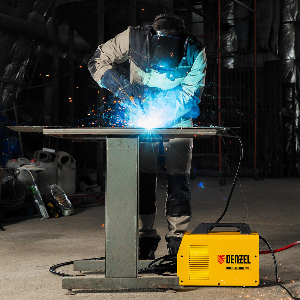 Аппарат инвертор. полуавтомат. cварки IMIG-200, 200 А, ПВ 60%, катушка 5 кг Denzel (94361)