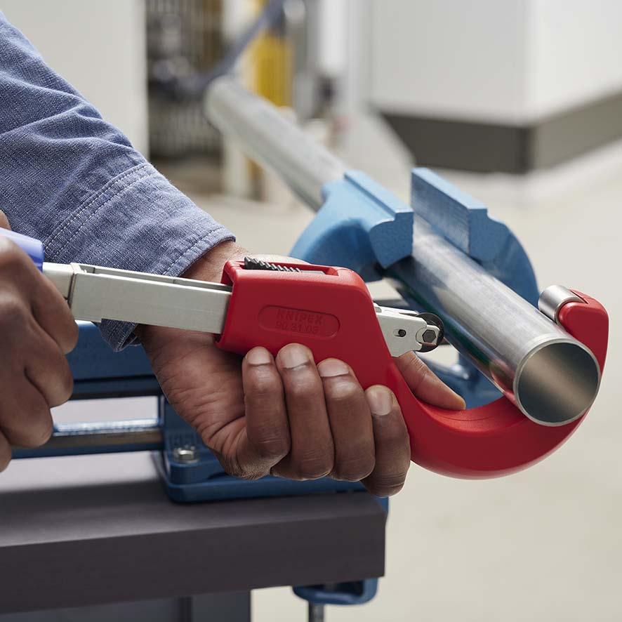 Труборез O 6-76 мм для нерж. стали и цветных металлов, толщина max 2 мм, длина 260 мм, BK TubiX XL KNIPEX KN-903103BK