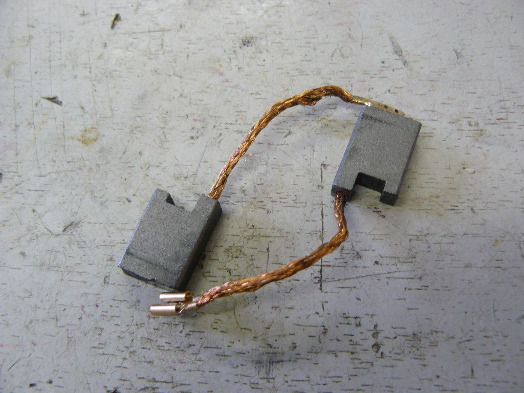 Щетка графитовая (U503-236-044-W)