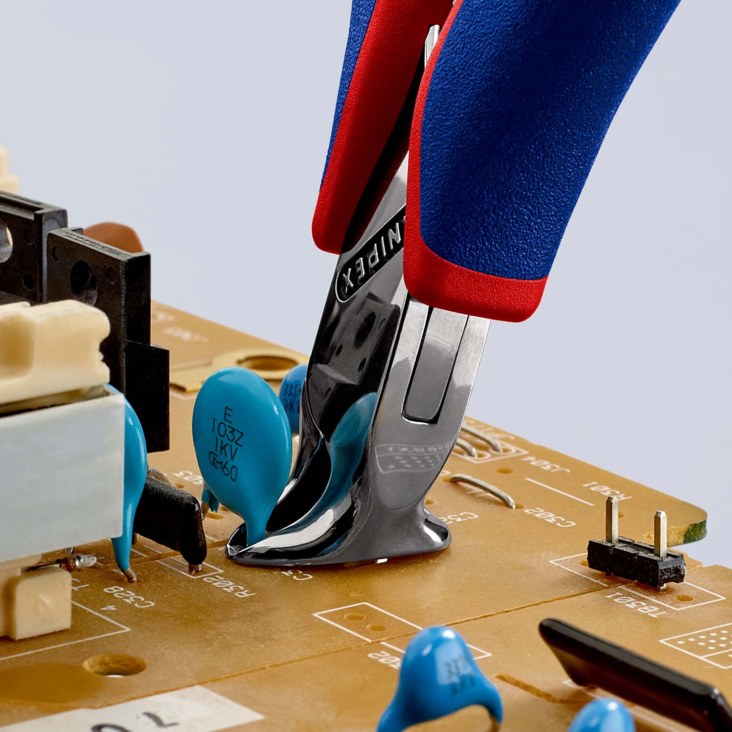 Кусачки торцевые для электроники, маленькая фаска, губки 15°, 120 мм, 2-комп ручки (KN-6432120)