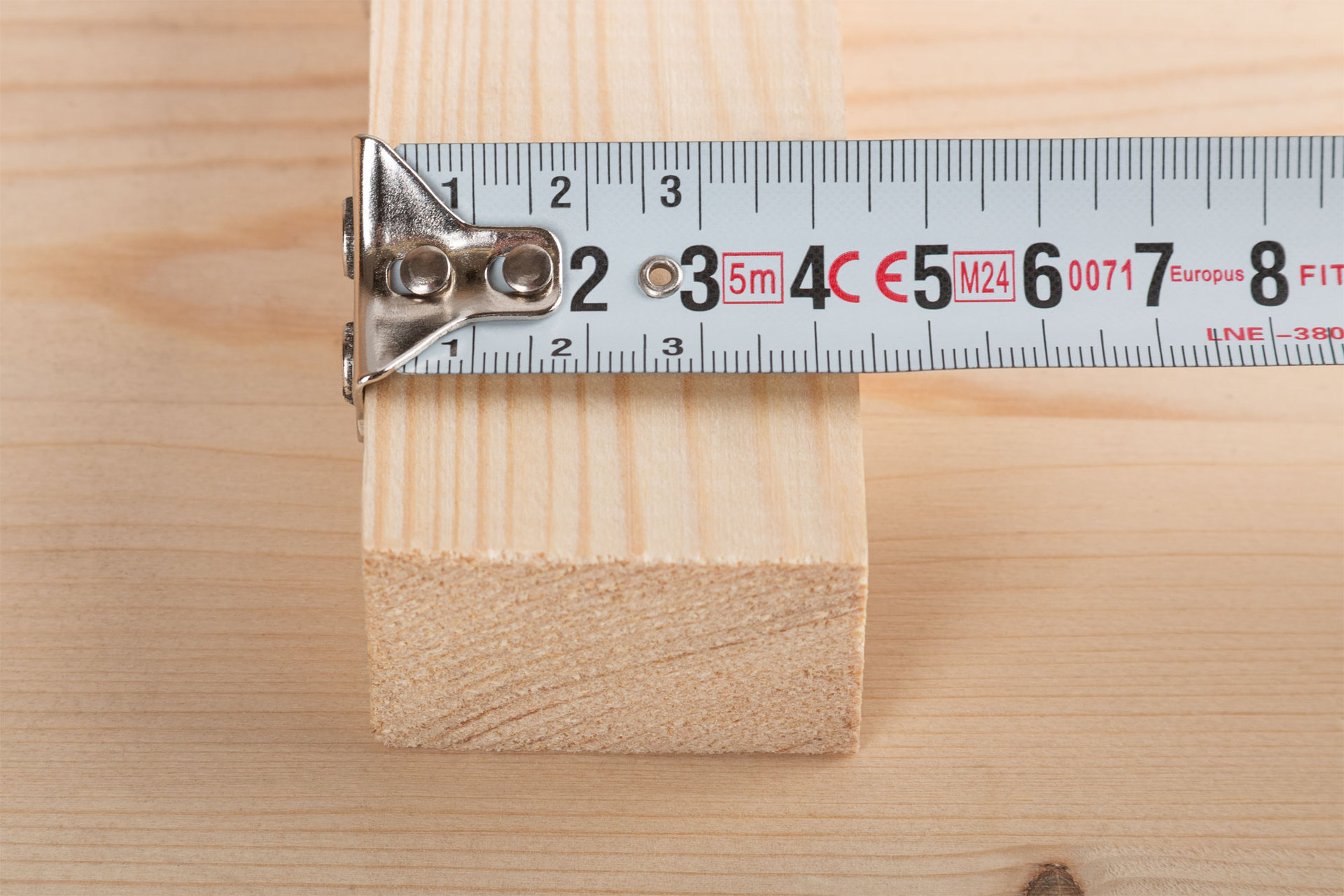 Рулетка Смарт, калибр.лента, нейлон.покр., магн.крючок, прорезиненный корпус 5 м х 25 мм