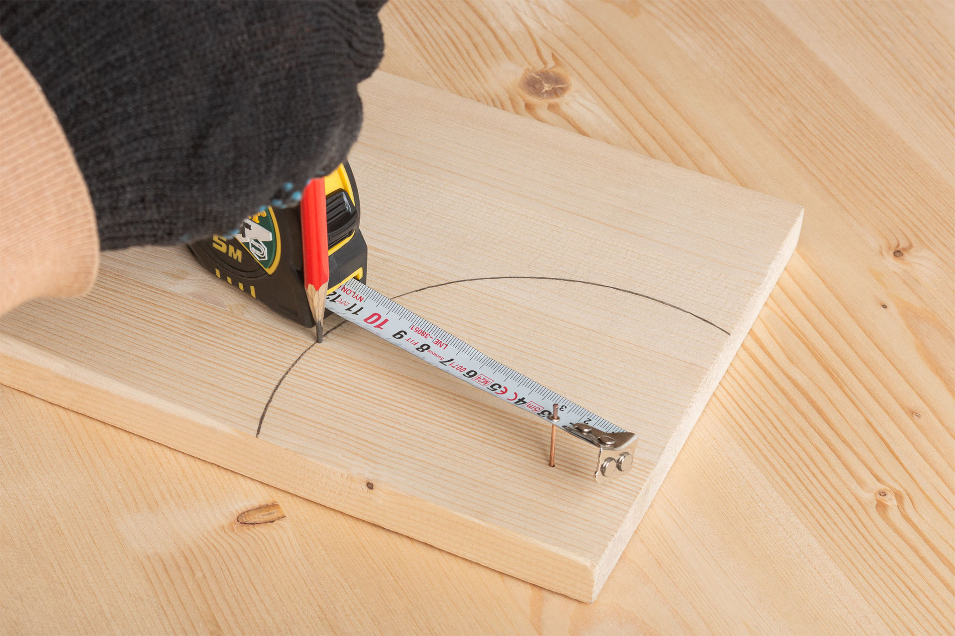 Рулетка Гранд, калибр.лента, нейлон.покр., магн.крючок, двойной стопор, прорезин.корпус 5 м х 19 мм