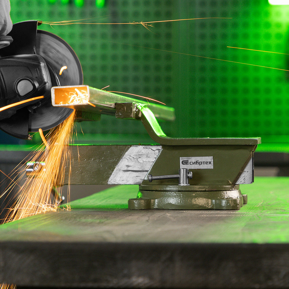 Тиски слесарные, 125 мм, стальные, поворотные Сибртех (18619)