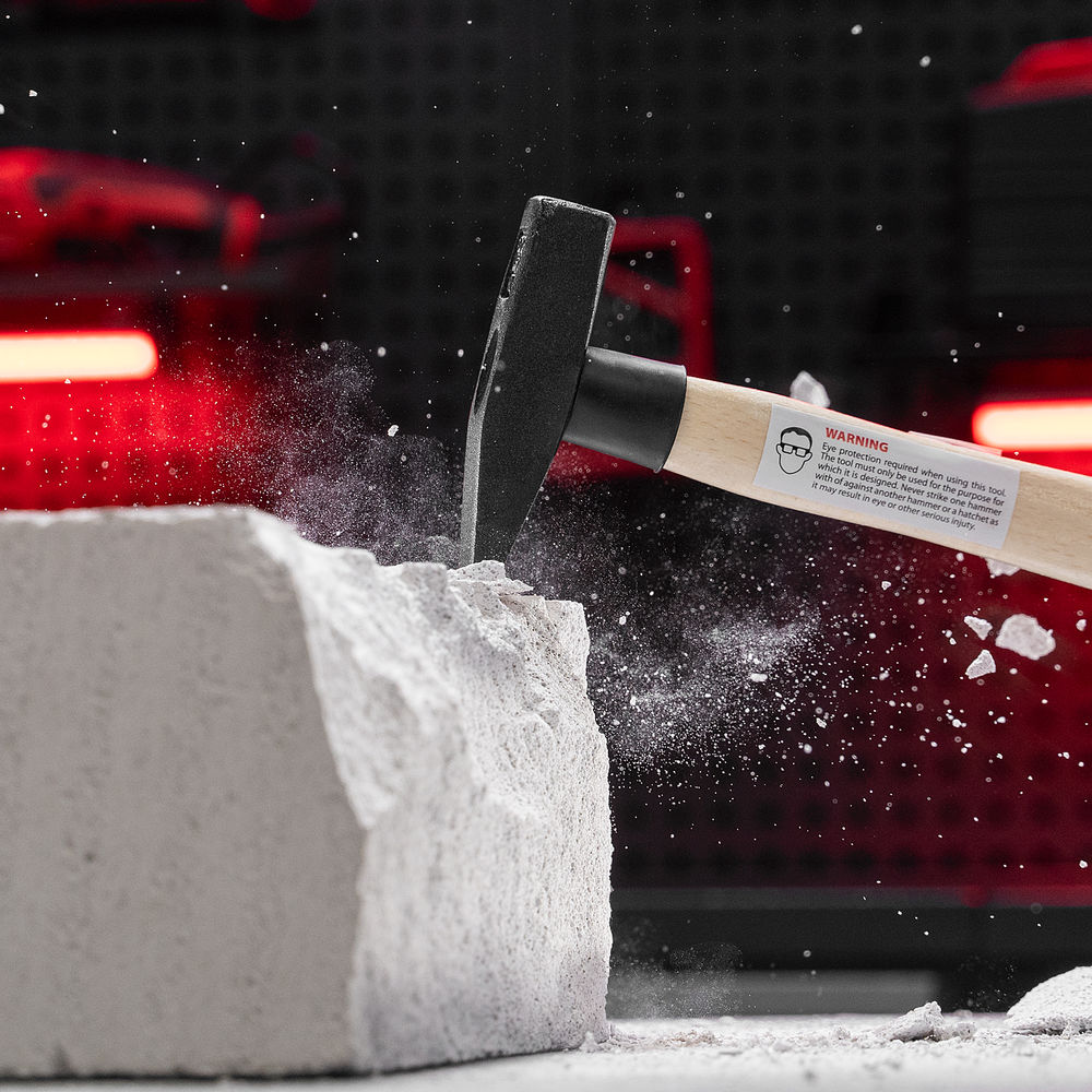 Молоток слесарный, 200 г, квадратный боек, деревянная рукоятка Matrix