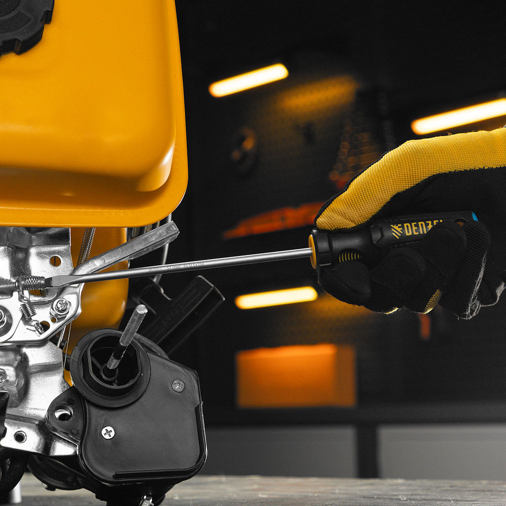 Отвертка, SL5x150 мм, S2, 3к рукоятка Denzel (121977)