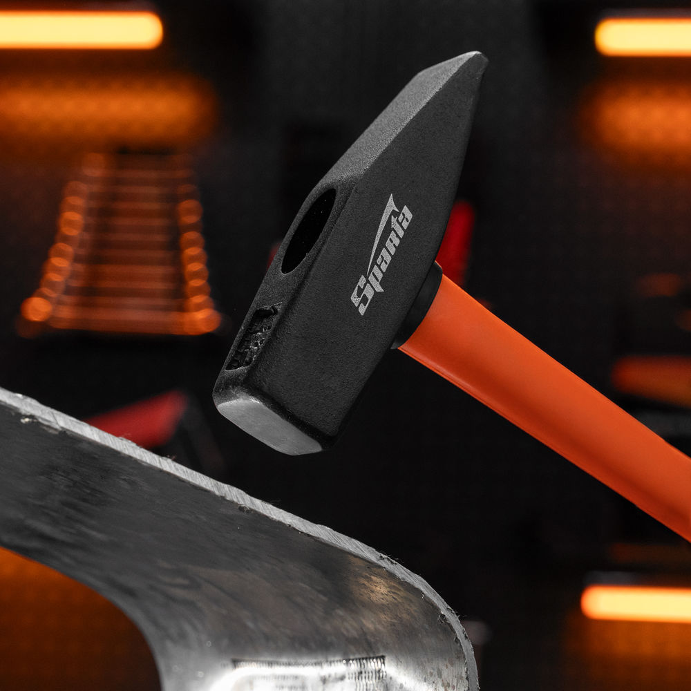 Молоток слесарный, 700 г, фибергласовая обрезиненная рукоятка Sparta (10377)