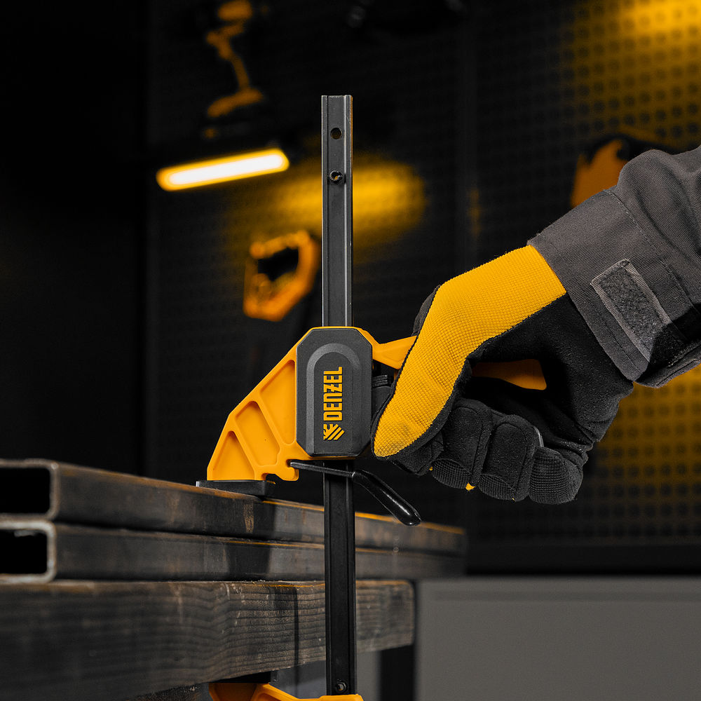 Струбцина F-образная, быстрозажимная, 150 х 55 мм, усиленный нейлоновый корпус Denzel (20501)