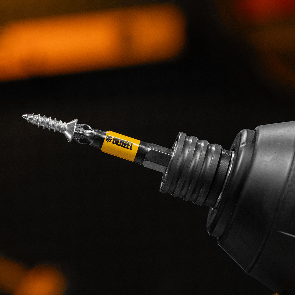 Бита PH2х50, сталь легированная S2, 10 шт., круглый профиль, отрывная упаковка, Е 6,3 Denzel (11679)