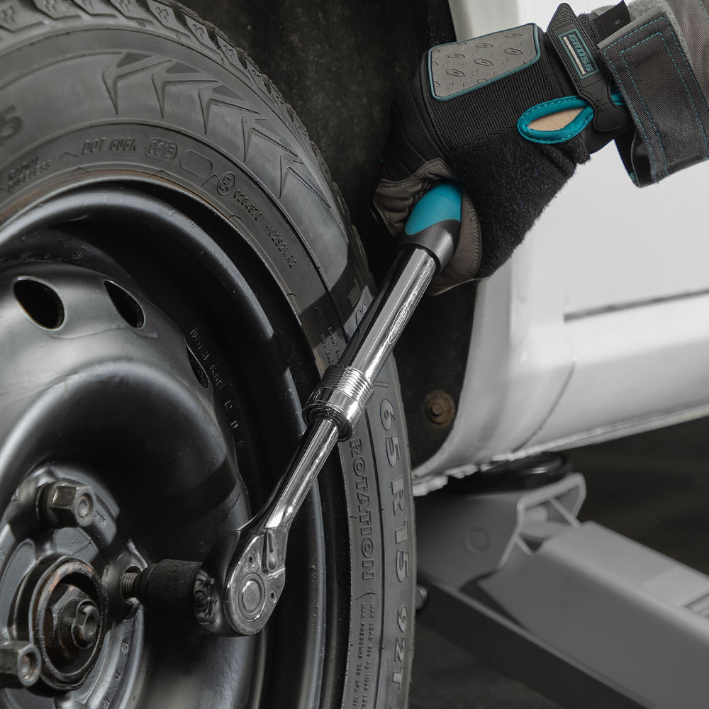 Ключ-трещотка телескопический 1/2, 305-445 мм, CrV, 72 зуба, с быстрым сбросом, хром Gross