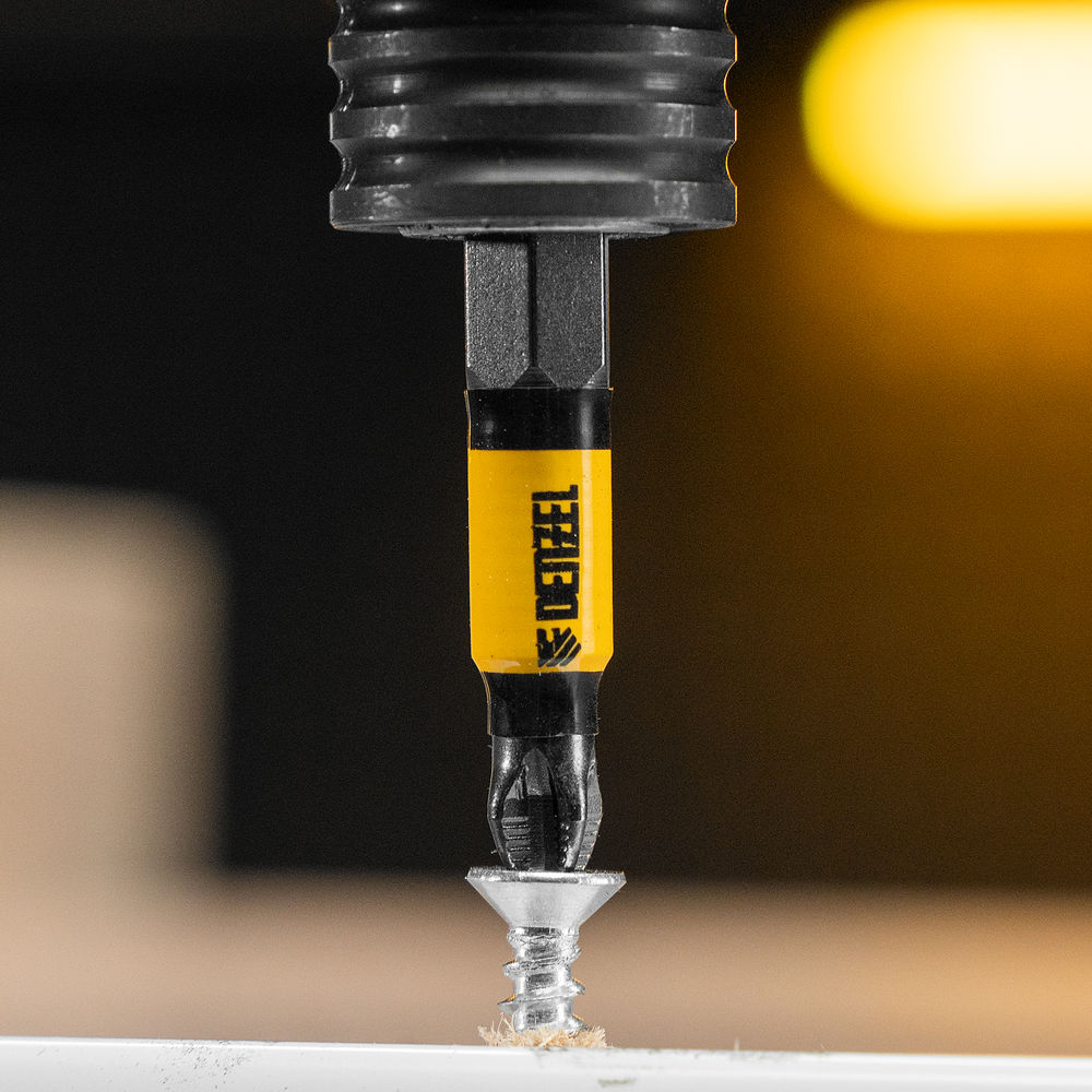 Бита PH2х50, сталь легированная S2, 10 шт., круглый профиль, отрывная упаковка, Е 6,3 Denzel (11679)