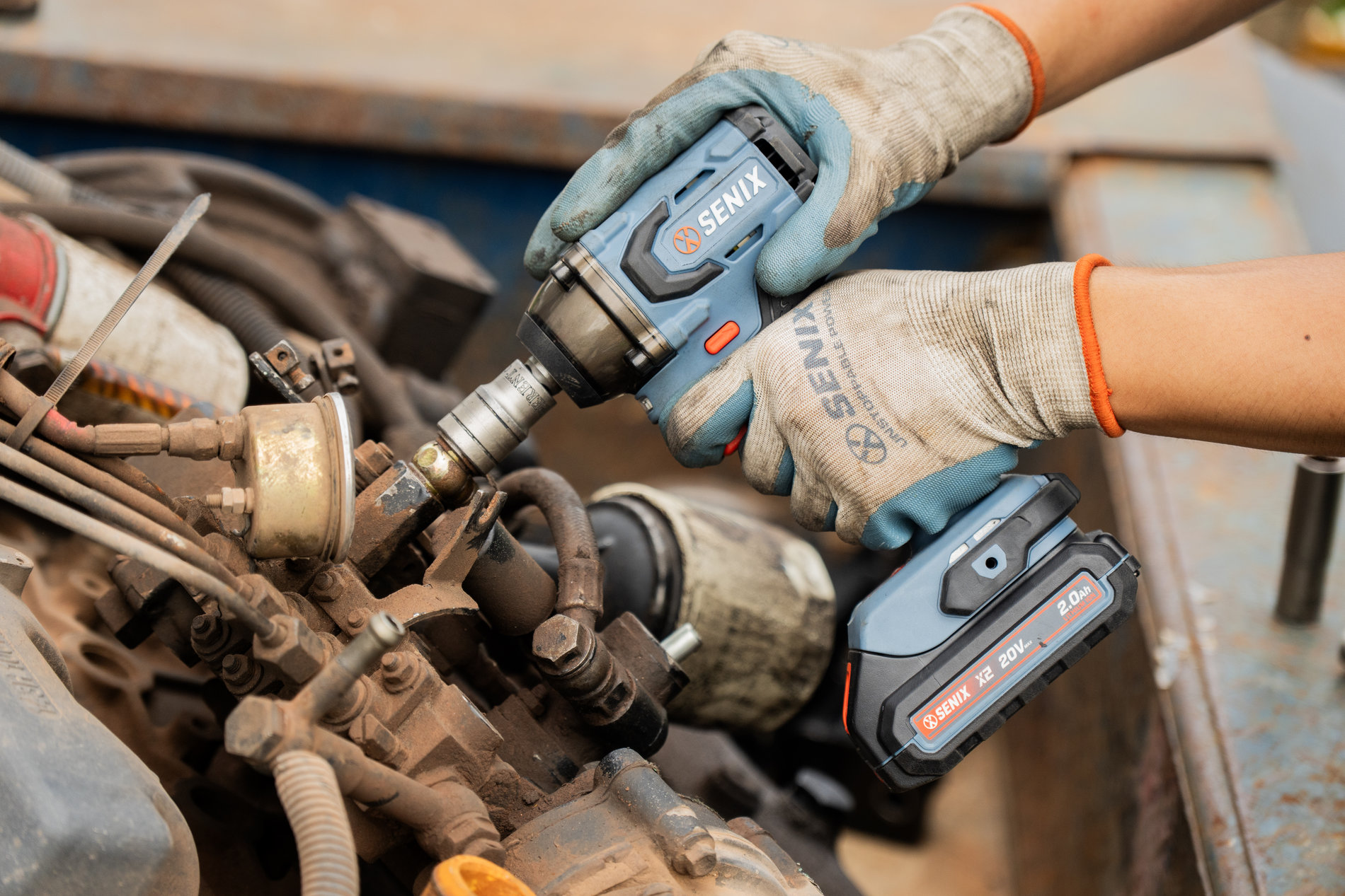 Импульсный гайковерт 1/2, 330 Нм, без АКБ и ЗУ X2 20В