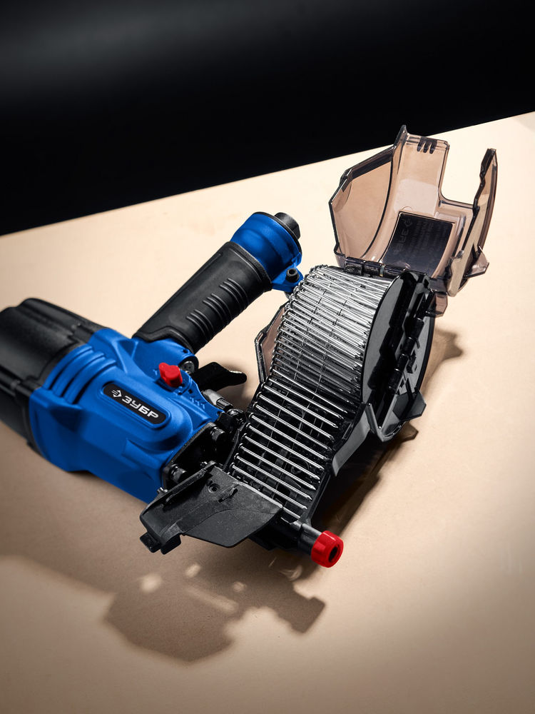 Нейлер обшивочный пневматический CSN-65 для барабанных гвоздей ЗУБР CSN (38-65 мм) ЗУБР Профессионал 31922